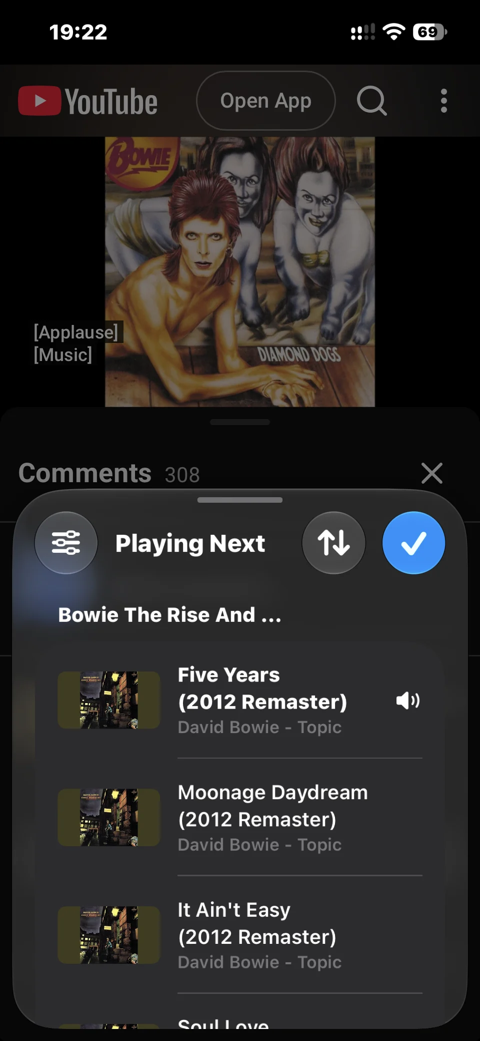 GrooveTag Go playlist with queue during playback on YouTube